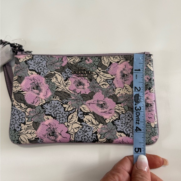 Coach NWT Floral Wristlet Clutch - Lilac and Blue medium wristlet - Picture 9 of 11